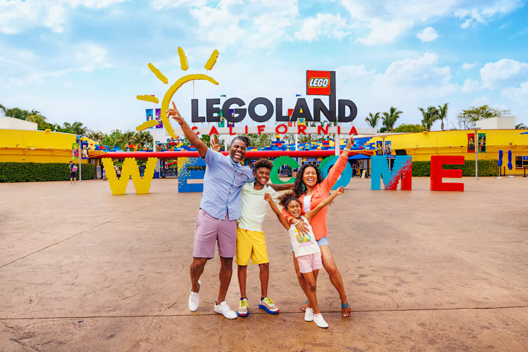 LEGOLAND California Ticket + SeaWorld San Diego